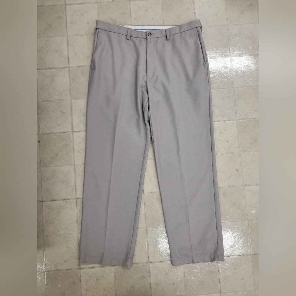 Men's Haggar Light Gray Dress Pants 38x32